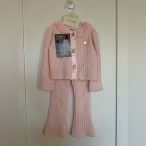 chic Pink Cable-Knit Girls' Pajama Set with Faux-Fur Trim